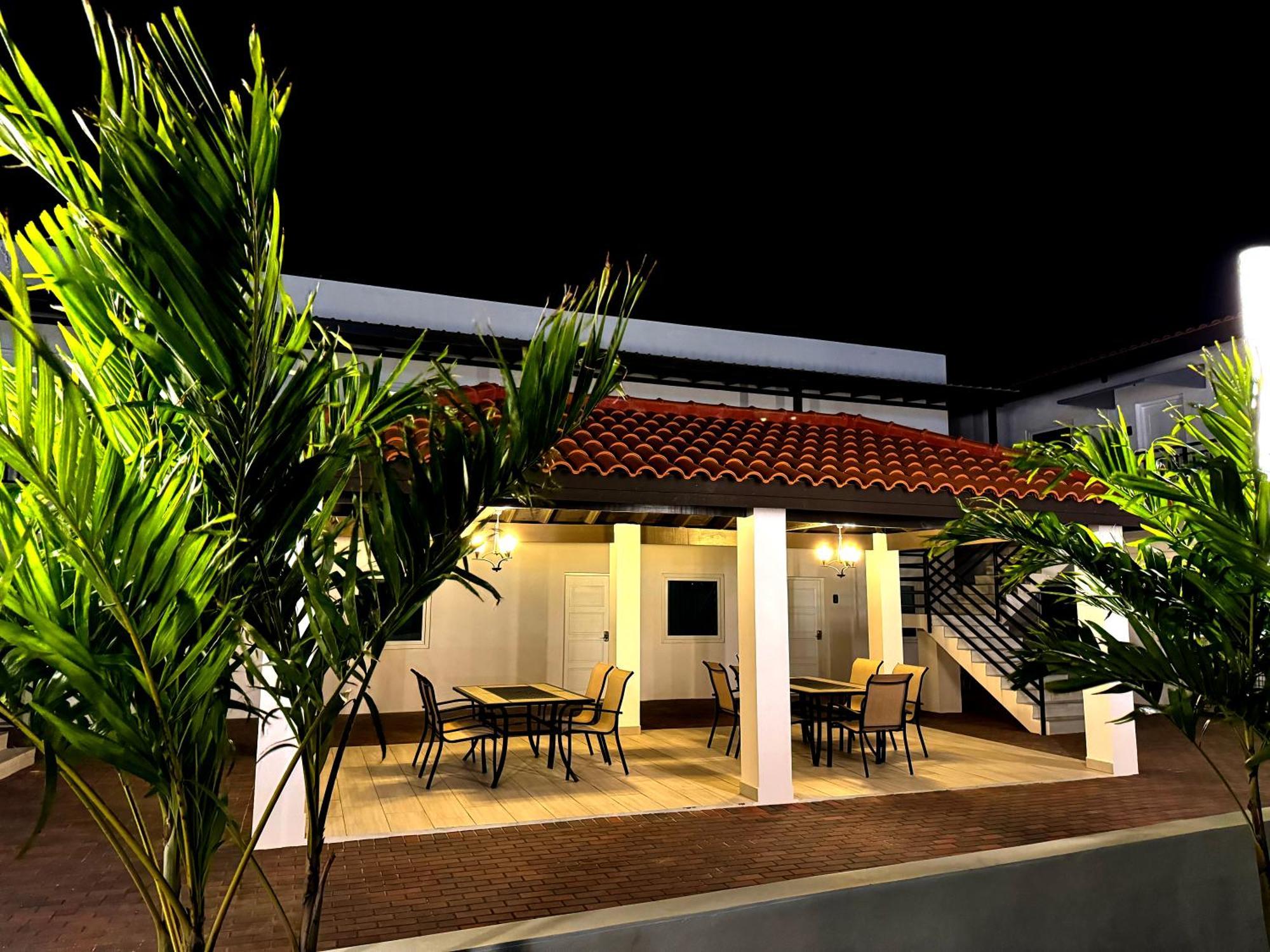 Bon Bini Suites Ораниестад Екстериор снимка